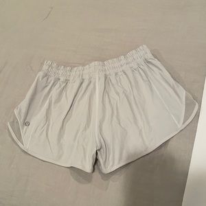 Lululemon Hotty Hot Short - Size 6